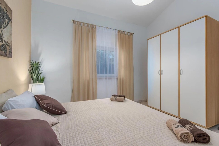 Awesome Home in Porec With Wifi and 2 Bedrooms