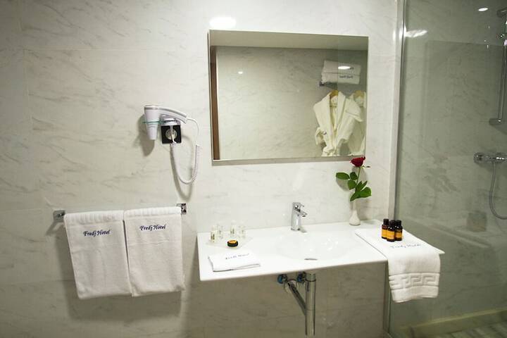 Room 29 of 51