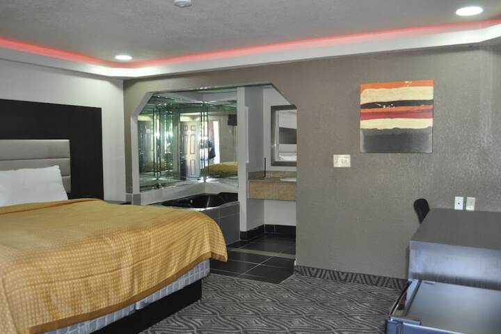 Room 2 of 8