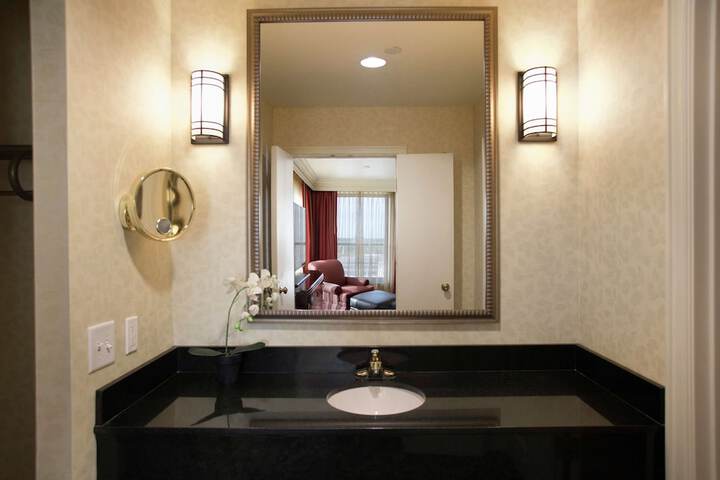 Room 40 of 63