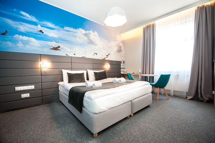 Room 7 of 30