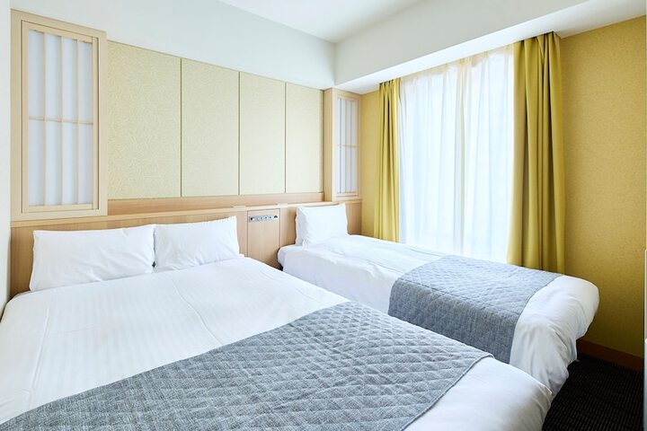 Room 6 of 61