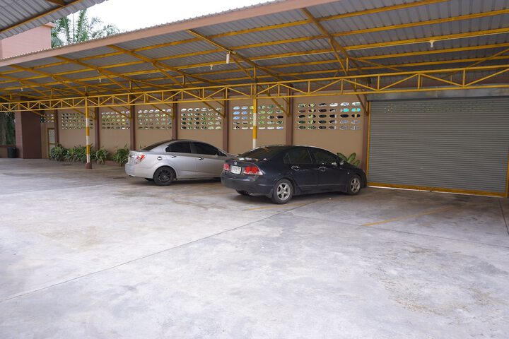 Property Grounds 36 of 38