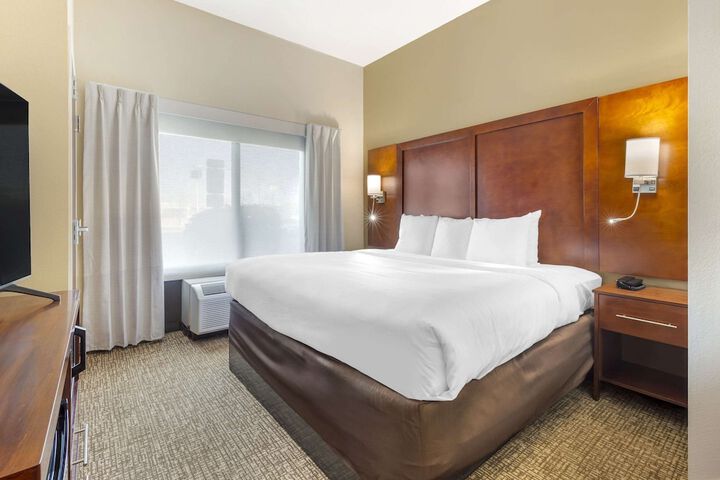 Suite Multiple Beds (3 of 15)