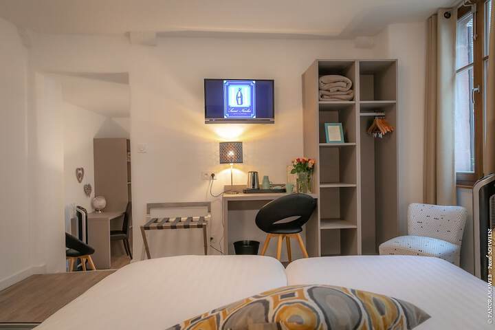 Room 46 of 96