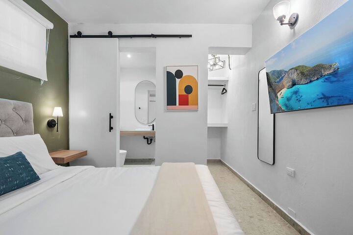 Room 27 of 118