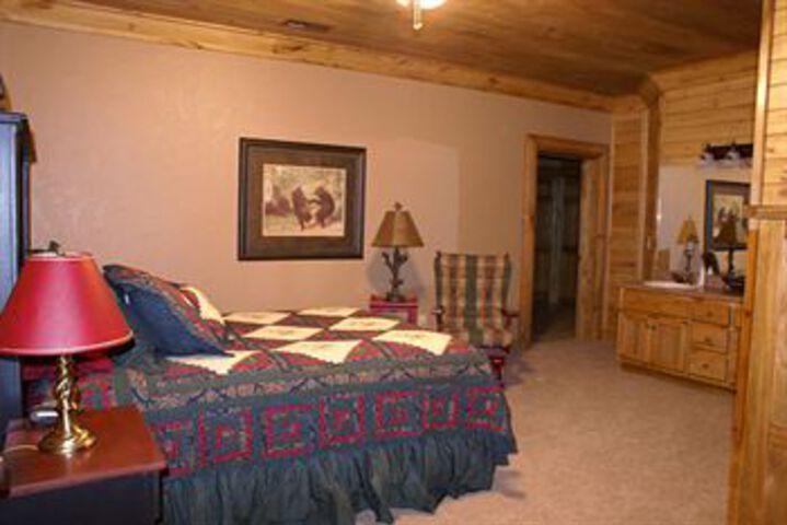 Room 4 of 10