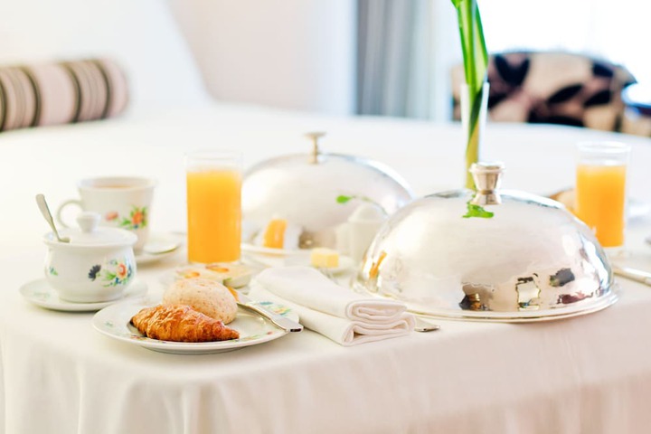 Breakfast/Coffee Service 63 of 82