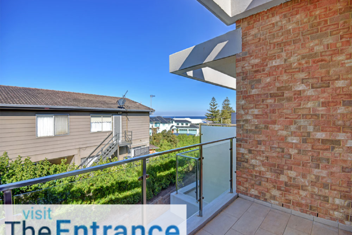 Terrace/Patio 1 of 6