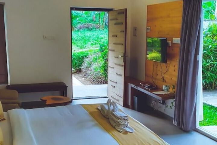 Room 4 of 29