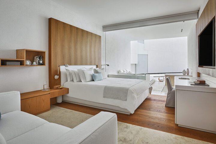 Room 30 of 163