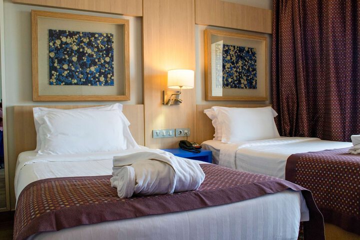Room 20 of 63