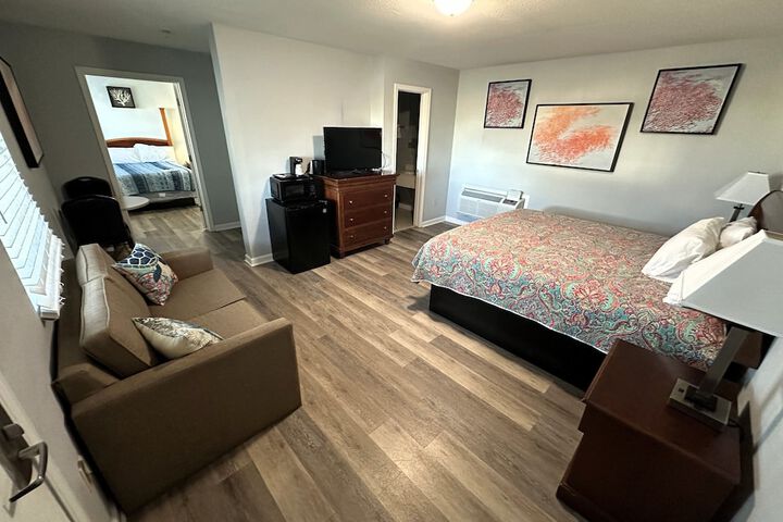 Room 10 of 34