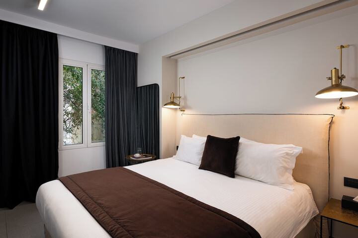 Room 25 of 70