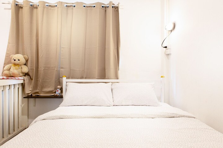 Room 25 of 41
