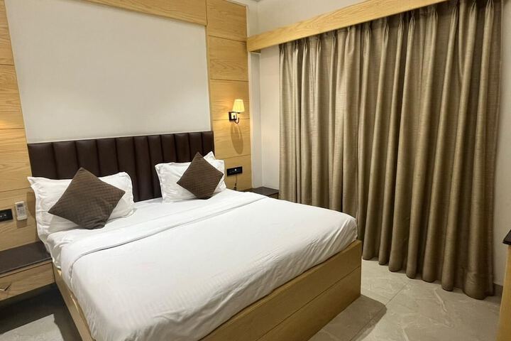 Room 70 of 136