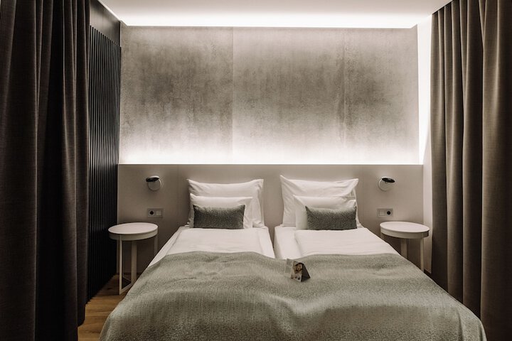 Room 12 of 53