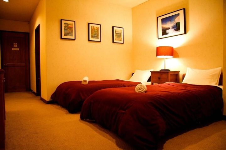 Room 13 of 35