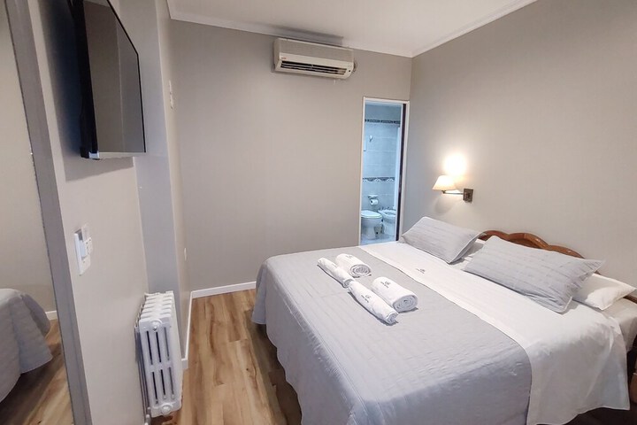 Room 2 of 34