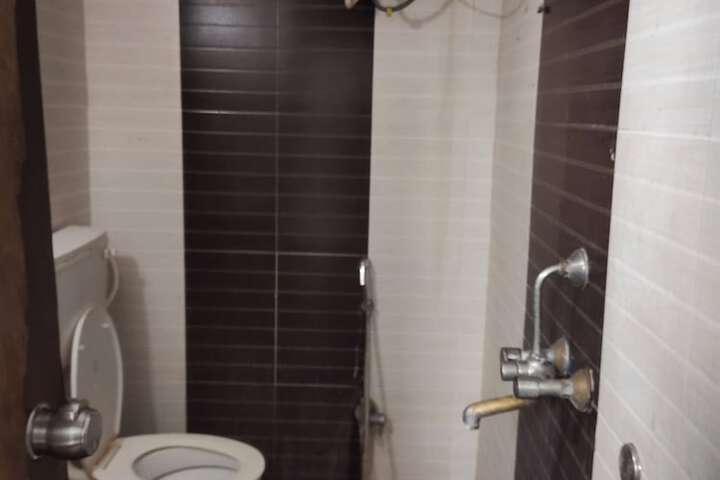 Room 9 of 36