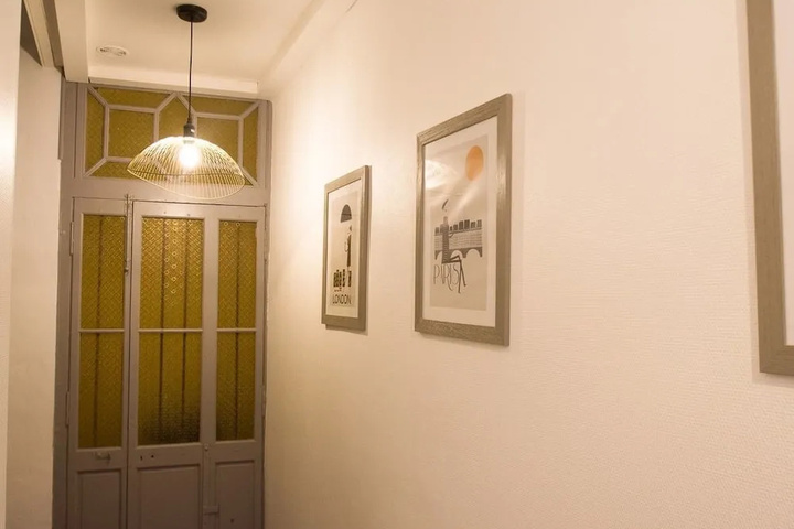 Room 8 of 14