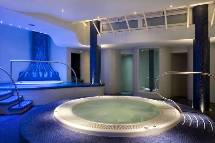 Spa 8 of 26