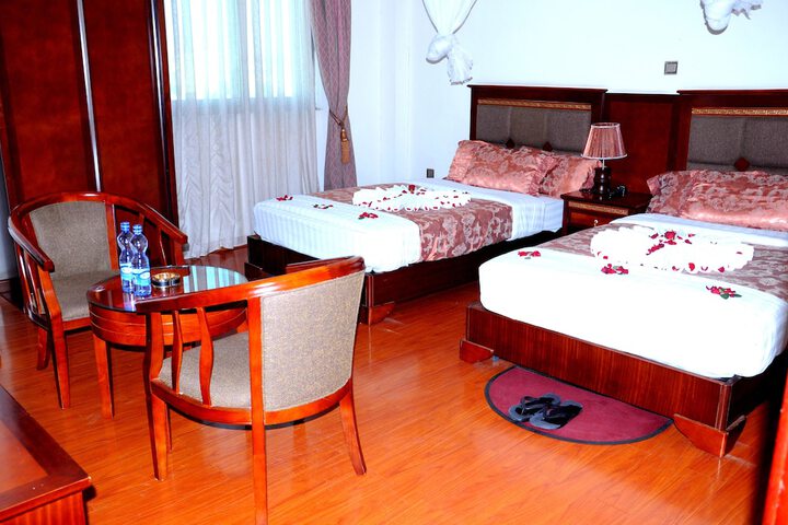 Room 9 of 29