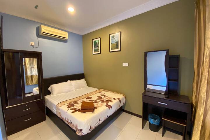 Room 4 of 31