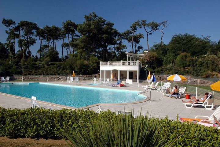 Pools & Facilities