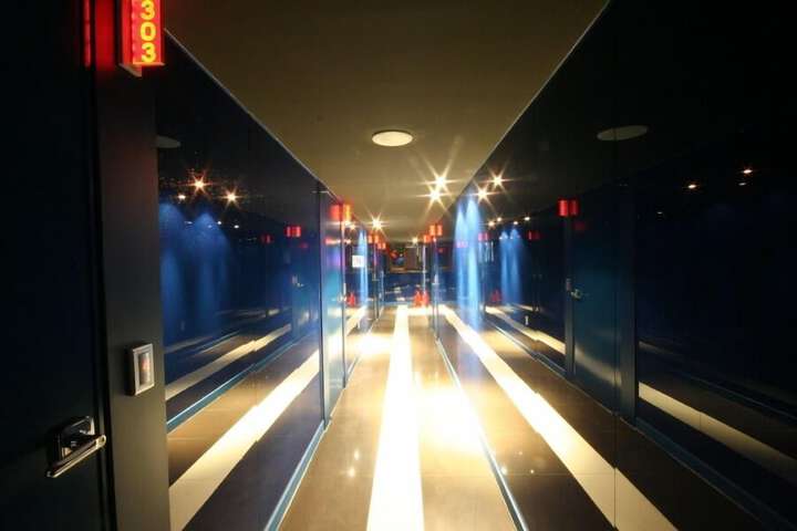 Ballroom/Hall 21 of 23