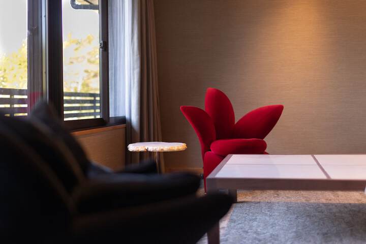 Room 10 of 126