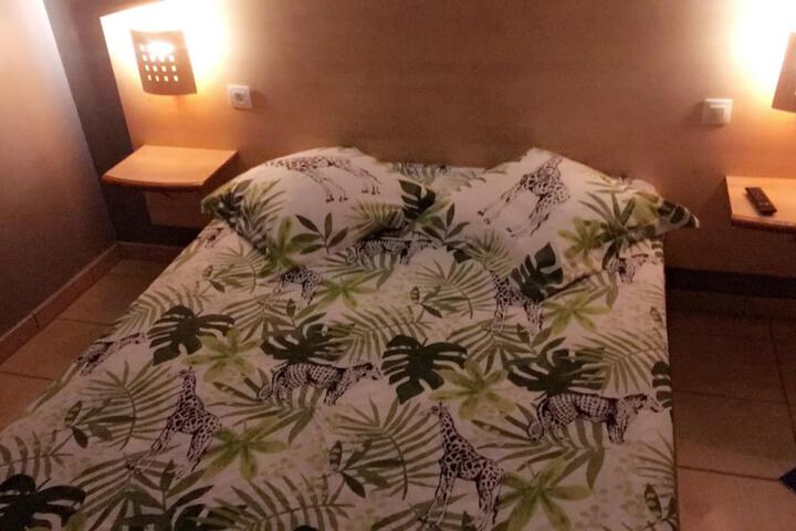 Room 2 of 7