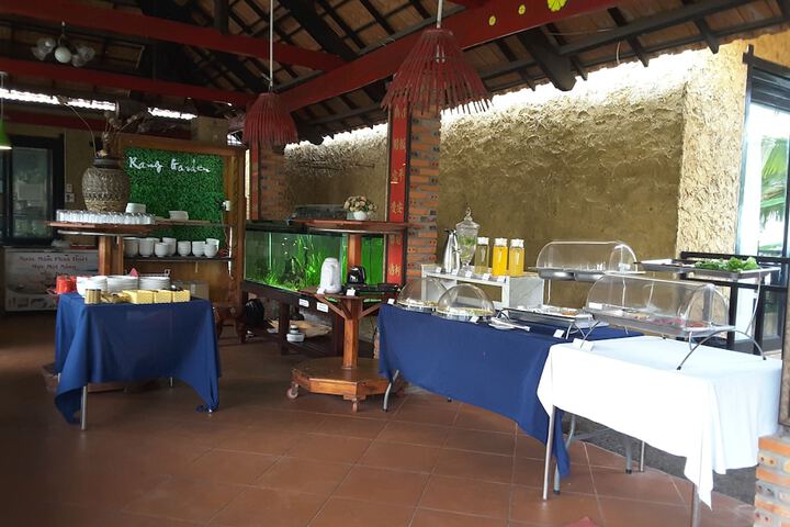 Dining 115 of 146