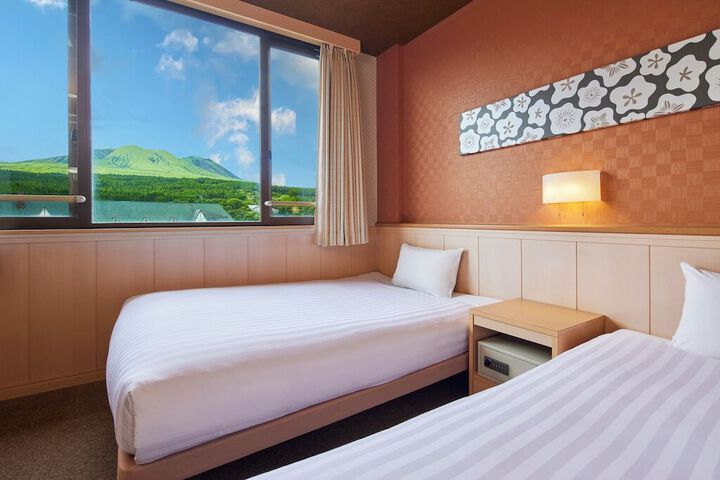 Room 10 of 120