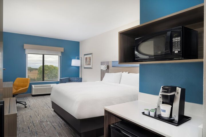 Room 21 of 45