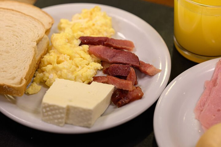 Breakfast/Coffee Service 30 of 36