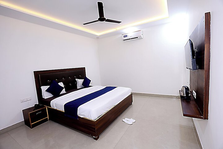 Room 30 of 47