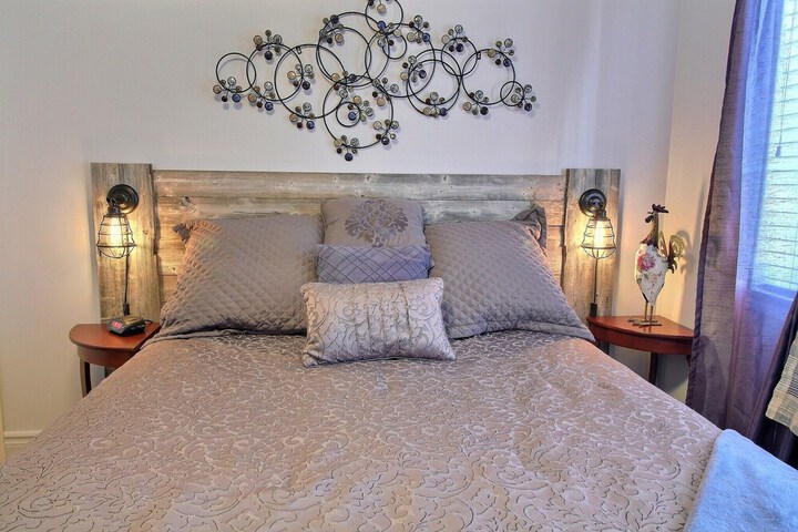 Room 10 of 42
