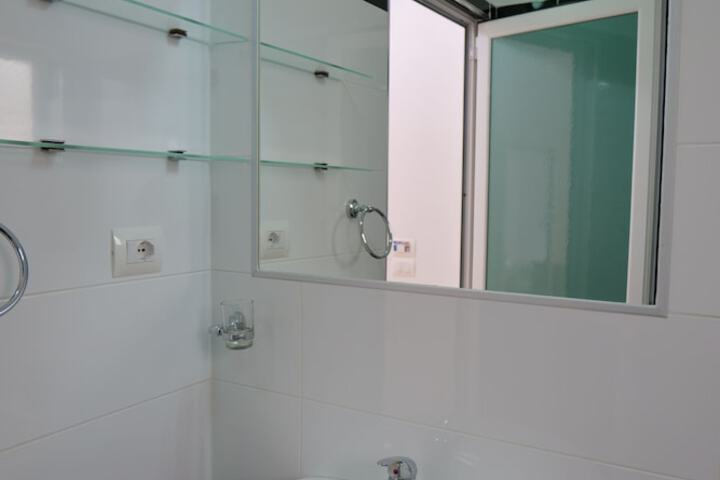 Room 45 of 67