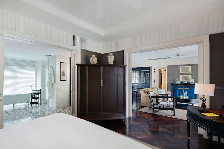 Room 10 of 84
