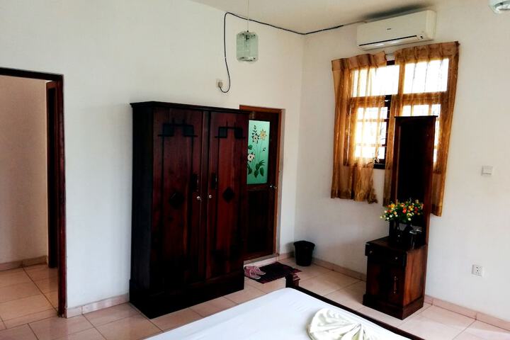 Room 5 of 25