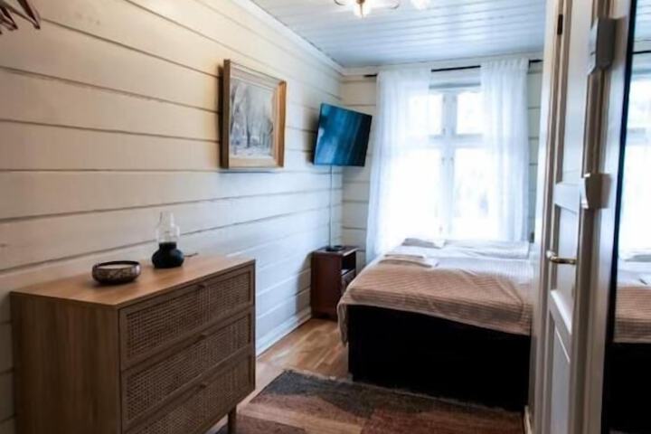 Room 9 of 38