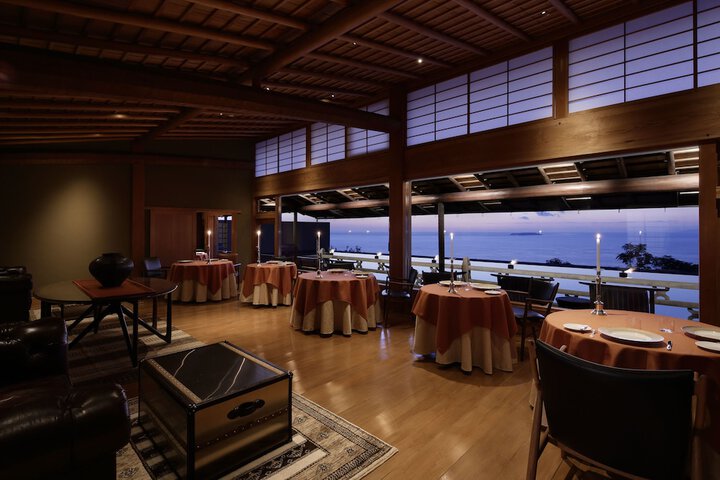 Dining 49 of 73