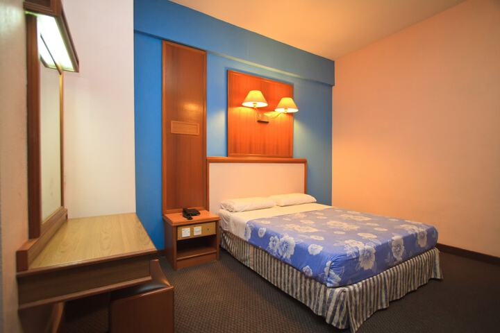 Room 11 of 60