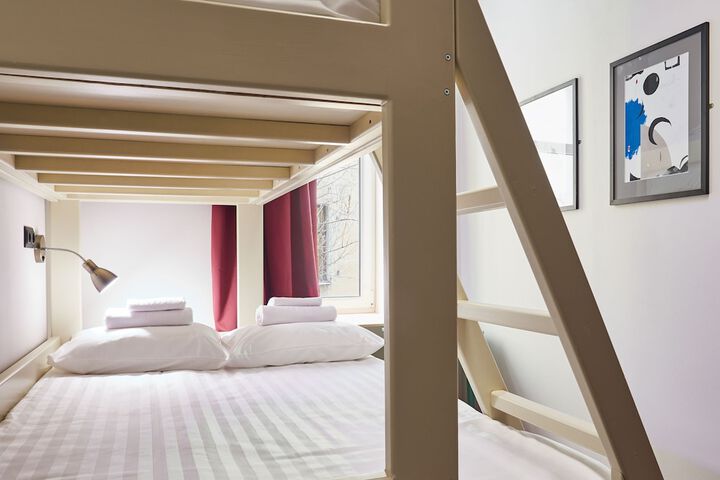 Room 17 of 18