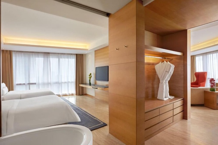 Room 29 of 65