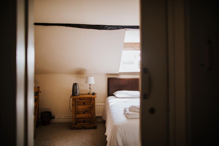 Room 14 of 37