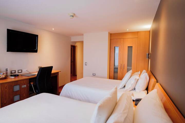 Room 16 of 36
