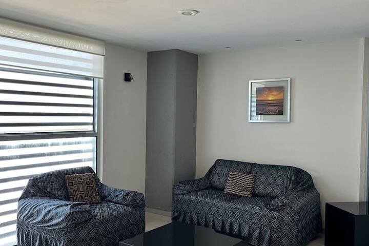 Room 13 of 27