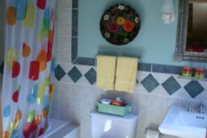 Room 6 of 35